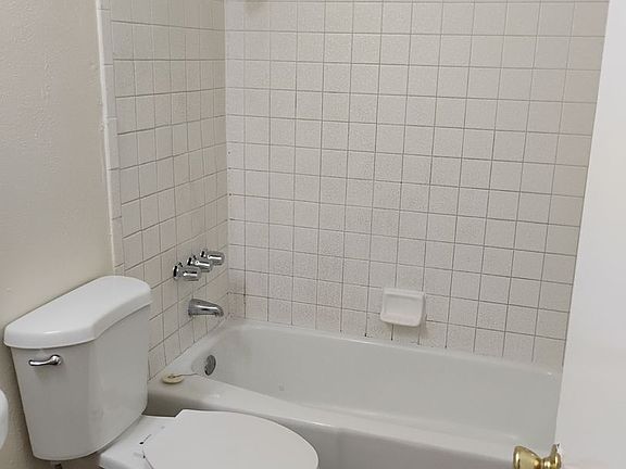 5th image of 3208 Alta Monte Ct NE Unit B