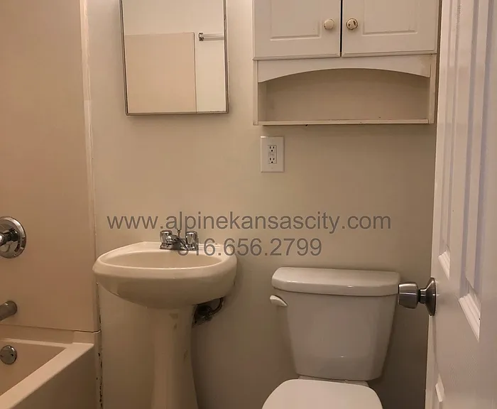6009 E 153rd St #A — Photo 10
