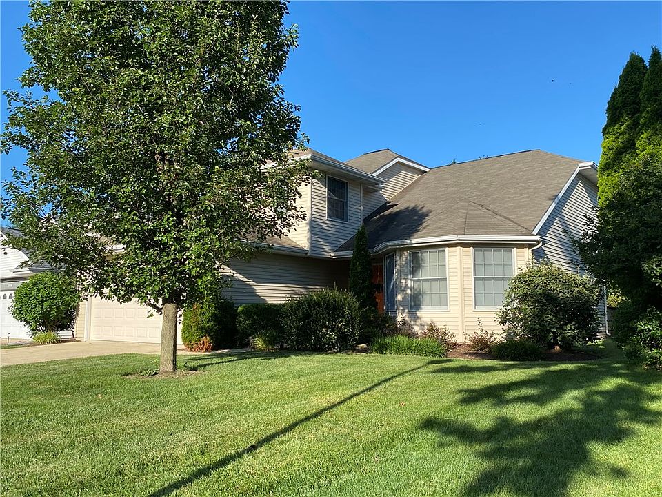 1st image of 2524 Woodlawn Dr
