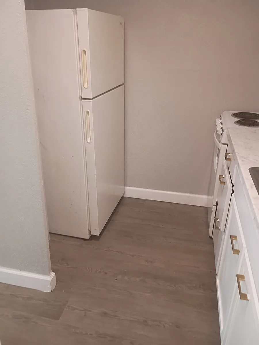 Building Photo - 729C Poinsettia Ave #21