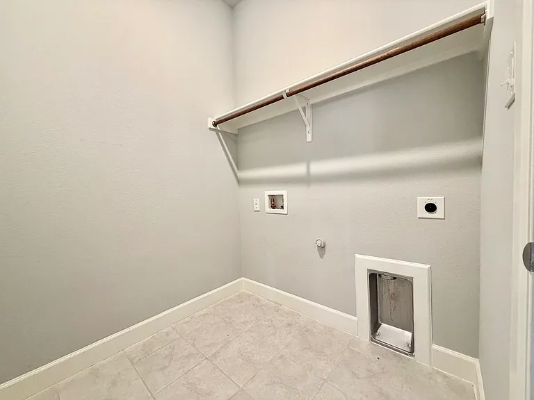 2427 Preakness Pl — Photo 15