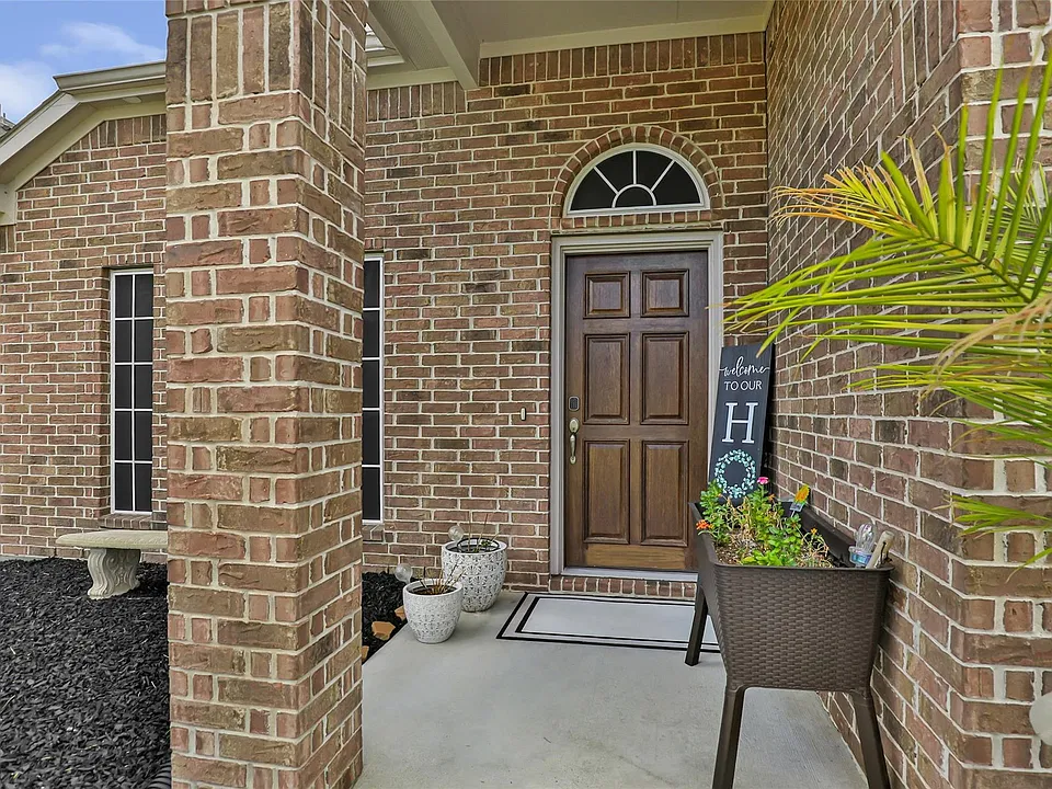 8026 Brooks Crossing Dr