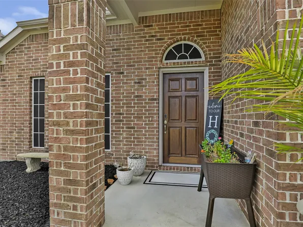 8026 Brooks Crossing Dr, Baytown, TX 77521