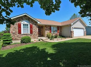 1148 Riverwoods Dr, Desloge, MO 63628