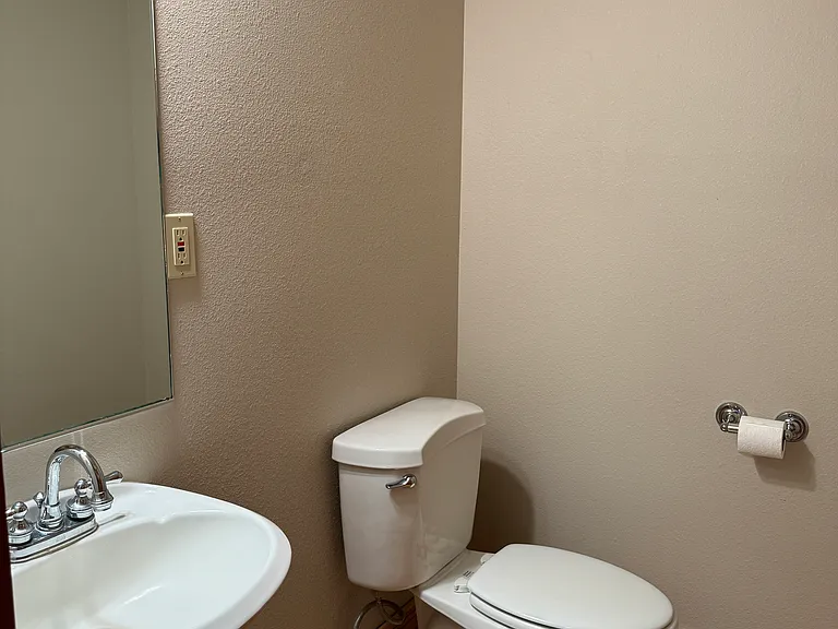 19383 Pine Ave — Photo 27