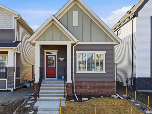 937 Reynolds Ln E, Airdrie, AB T4B 5L7