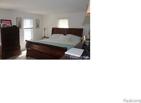 5th image of 2960 W Whittier Ct