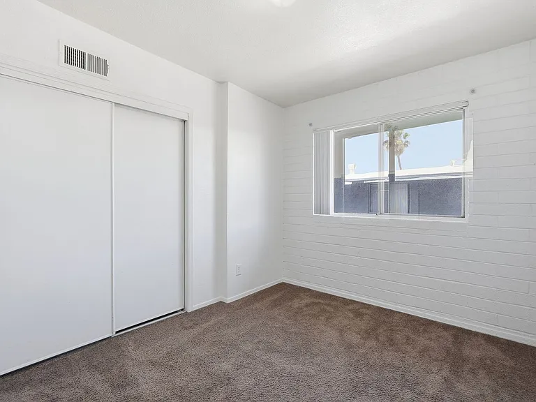 Alvernon811-835 — Photo 13