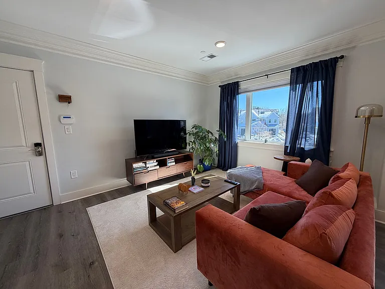 13-18 Hennery Way — Photo 3