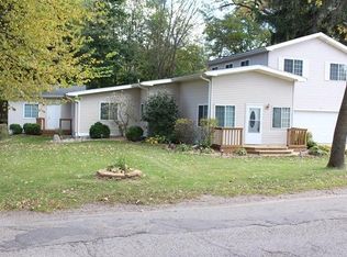 N1300 Clover Rd, Genoa City, WI 53128