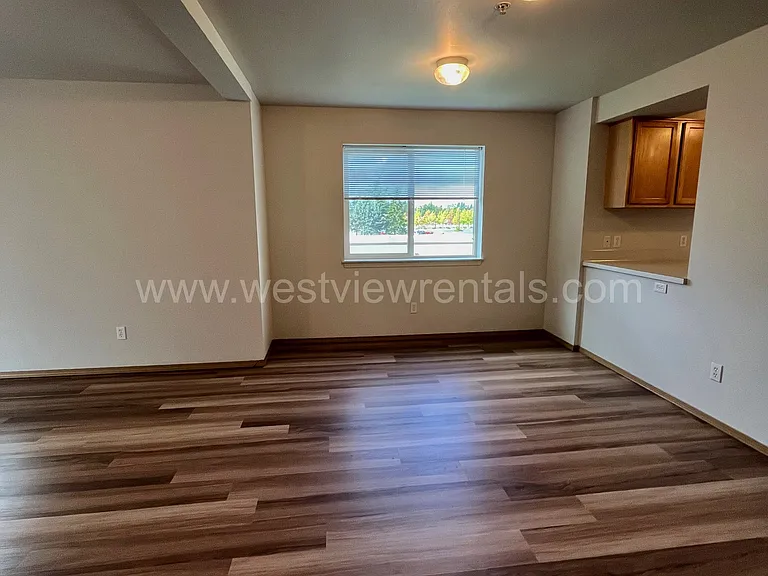 135-139 Prince Ave — Photo 375