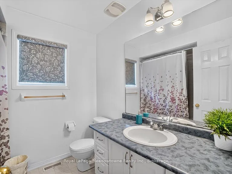 1138 Charlton Way — Photo 14