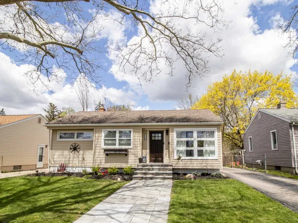 3829 Delaware Ave, Flint, MI 48506