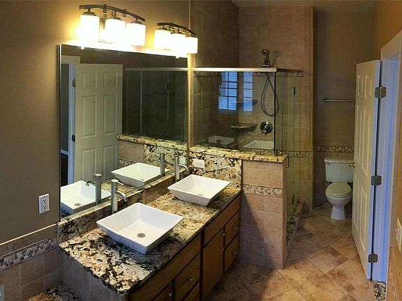 5th image of 12398 Cedar Lakes Dr