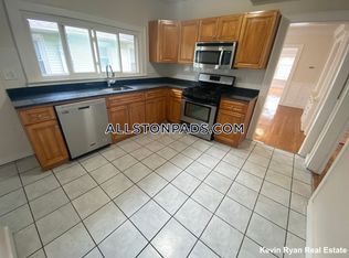 17 Boulevard Ter, Allston, MA 02134