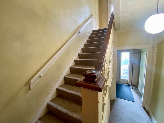 4th image of 777 W Market St #1