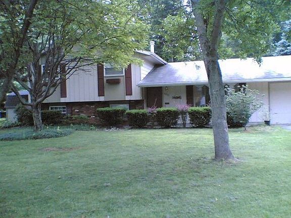 4th image of 6806 Shelly Dr