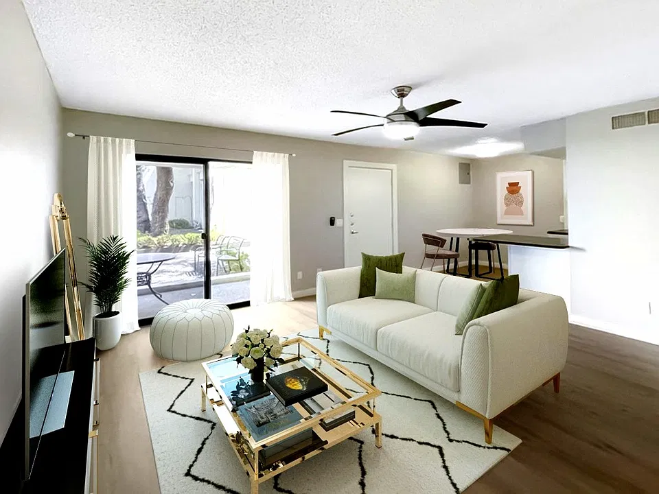 5106 1/2 N Lamar Blvd #215