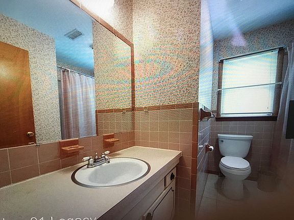 Bathroom on Main level