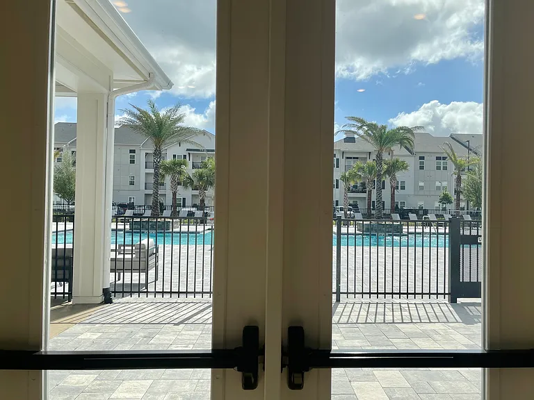 Azalea Bay Apartments — Photo 24