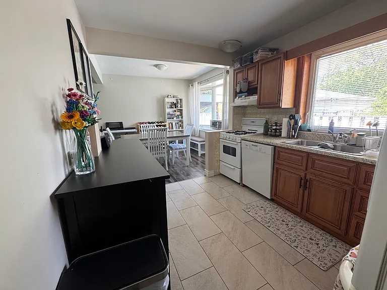 2 Oswald Ave — Photo 6
