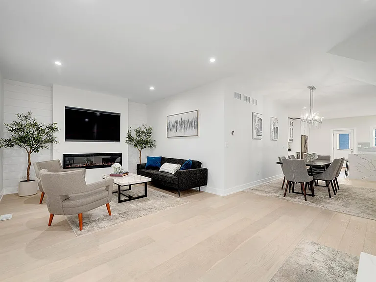 1205 Curtiss St — Photo 10