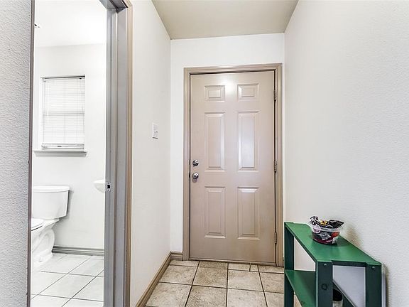Half Bath in the entryway