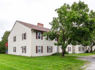 22 Saybrook Rd, Essex Jct, VT 05452