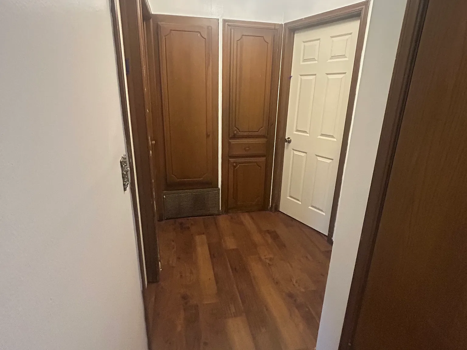 3 bed, 837 sqft, $1,200 — Photo 4