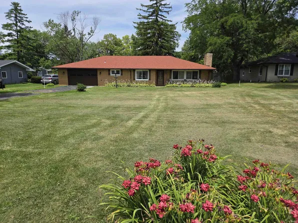 3108 E Winwood Dr, Muncie, IN 47303