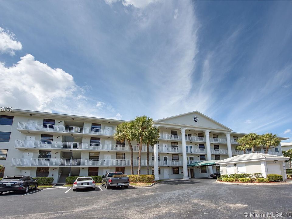 1st image of 1719 Whitehall Dr APT 404
