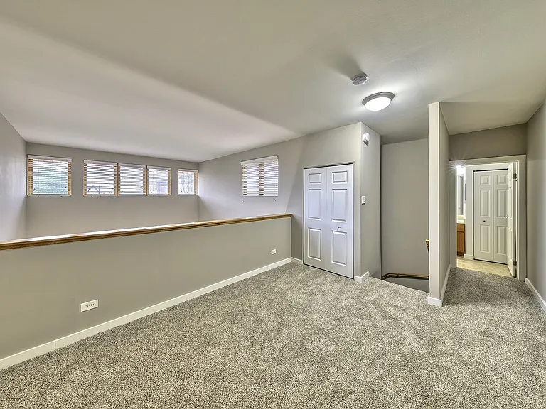 Oak Park City — Photo 24