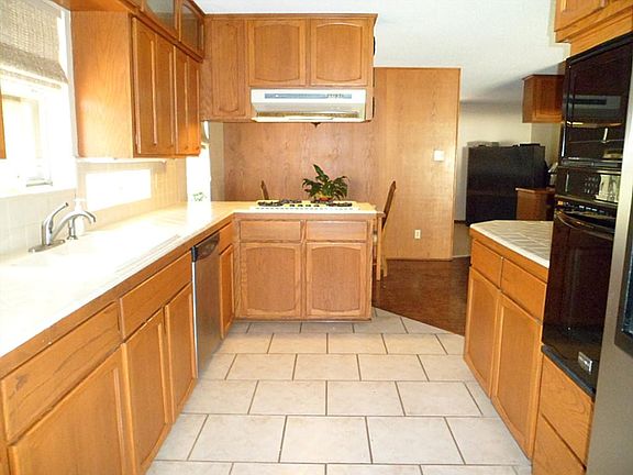WONDERFUL KITCHEN WITH CABINETS FROM FLOOR TO CEILING