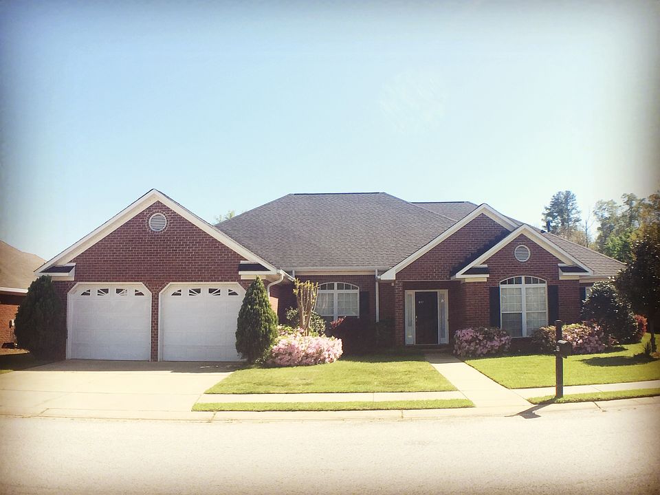 1st image of 947 Lynn Oaks St