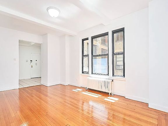 2nd image of 135 E 50th St APT 7M