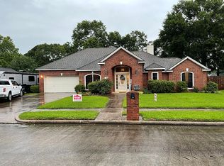 210 Regency Dr, Liberty, TX 77575