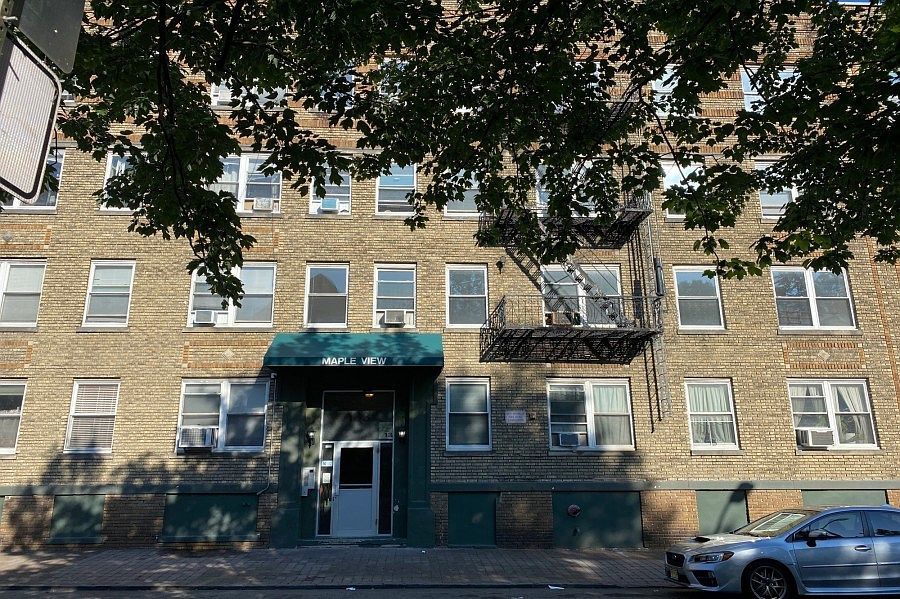 1st image of 133 N Maple Ave #403-18
