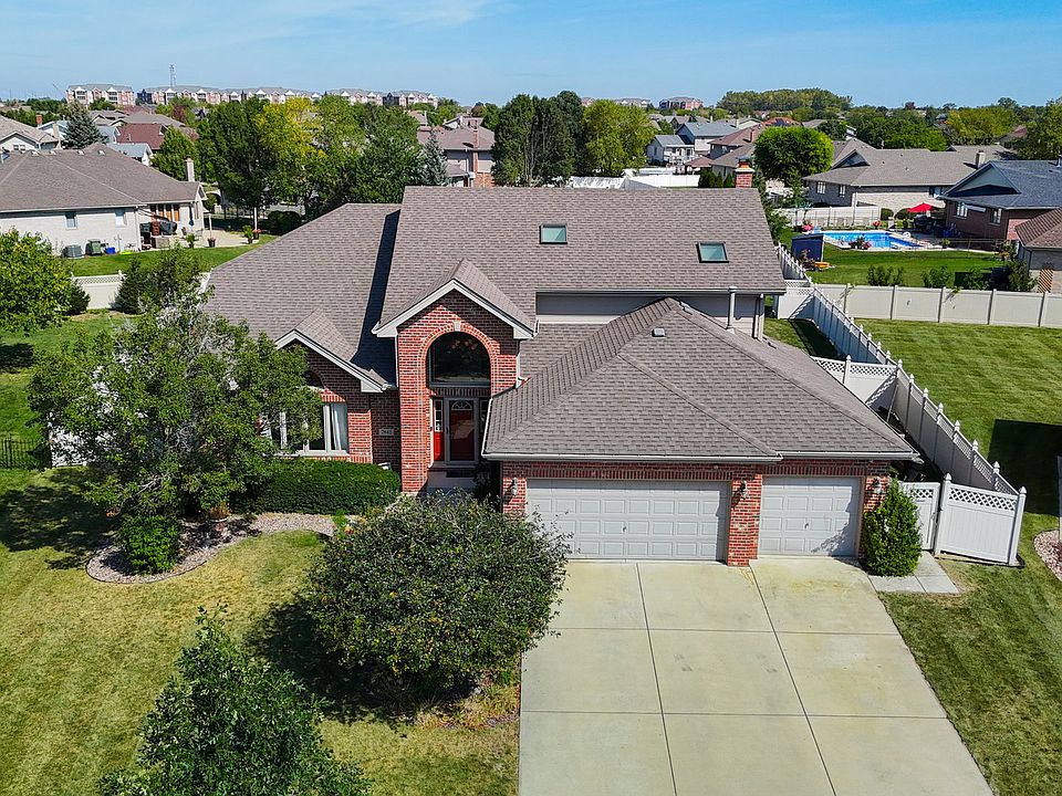 1st image of 7842 Lakeside Dr