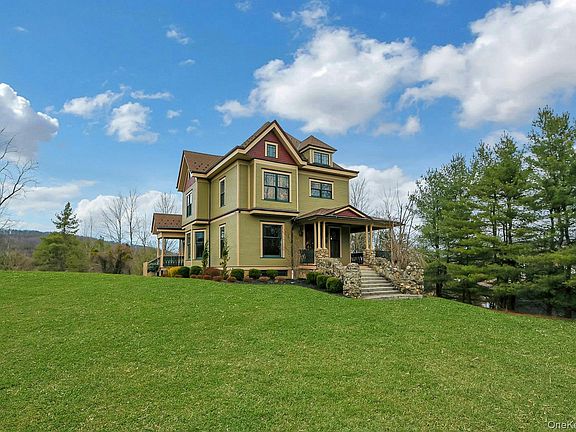 2nd image of 2 Pine Hill Road