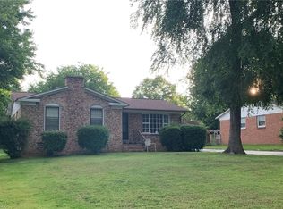 2222 Revelle Ln, Greensboro, NC 27407