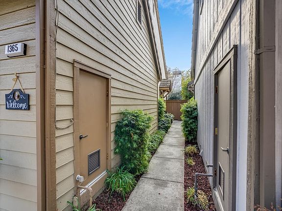 2nd image of 1365 Keenan Way