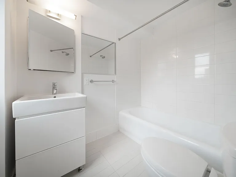 400 E 57th St #16P — Photo 11