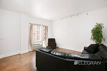 Rented by (Legacy) Elegran