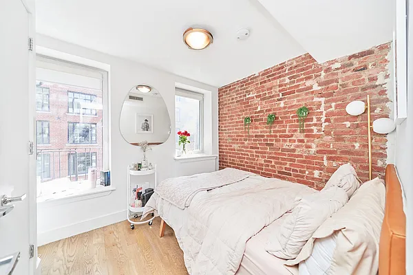 Rented by Living New York | media 7