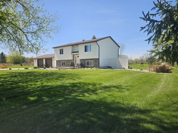 7378 S Chandler Rd, Saint Johns, MI 48879