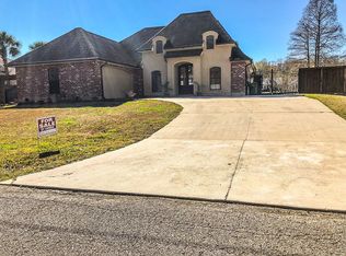 13275 Diversion Canal Rd, Saint Amant, LA 70774