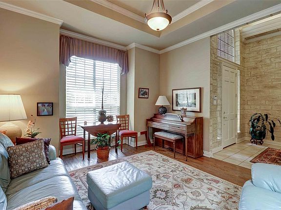 3rd image of 436 Beacon Hill Dr