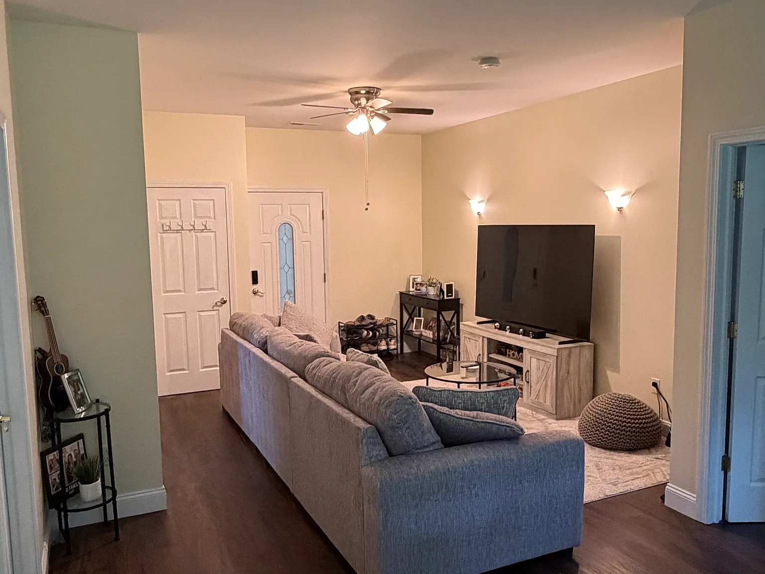 2 bed, 1.5 bath, 990 sqft, $2,500 — Photo 3