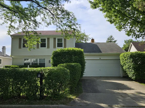 10 Mayflower Rd, Vernon Hills, IL 60061