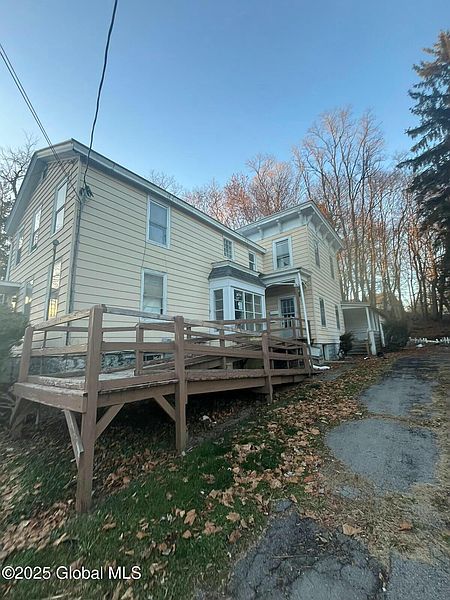5th image of 62 Division Street